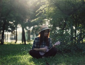 爱情餐歌，一曲美妙的旋律唤醒心灵深处的情感  爱情餐歌