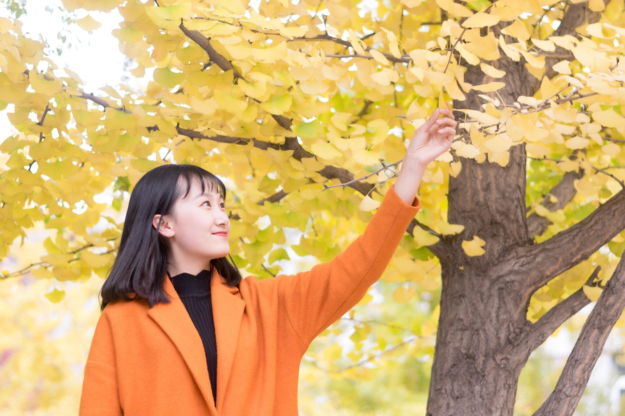 唐家三少的青春婚礼，与年轻女学生的爱情故事  唐家三少娶了年轻女学生